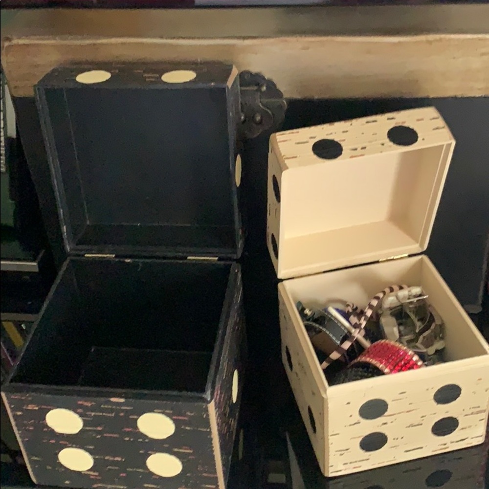 Dice Box Set - Picture 4 of 6